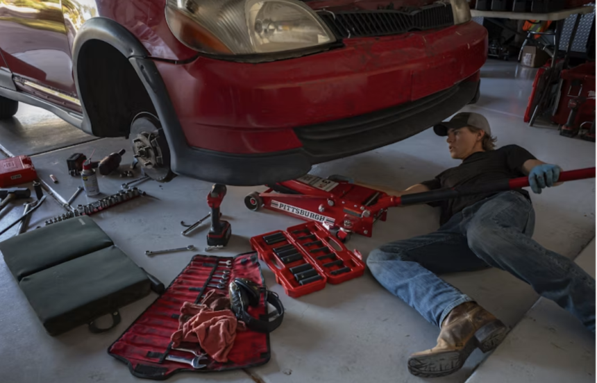 Why More People Are Learning to Fix Their Own Cars Again